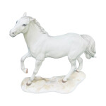 sculptura_beliy_kon