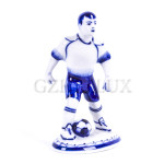 sculptura_futbolist_s_myachom